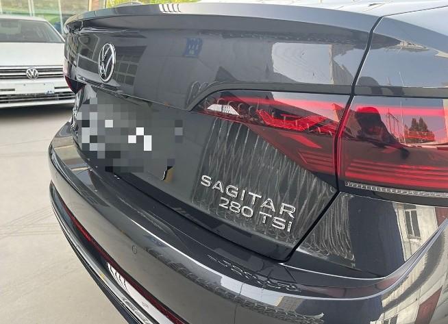 年輕首選車型,我的速騰之旅,氣質車身