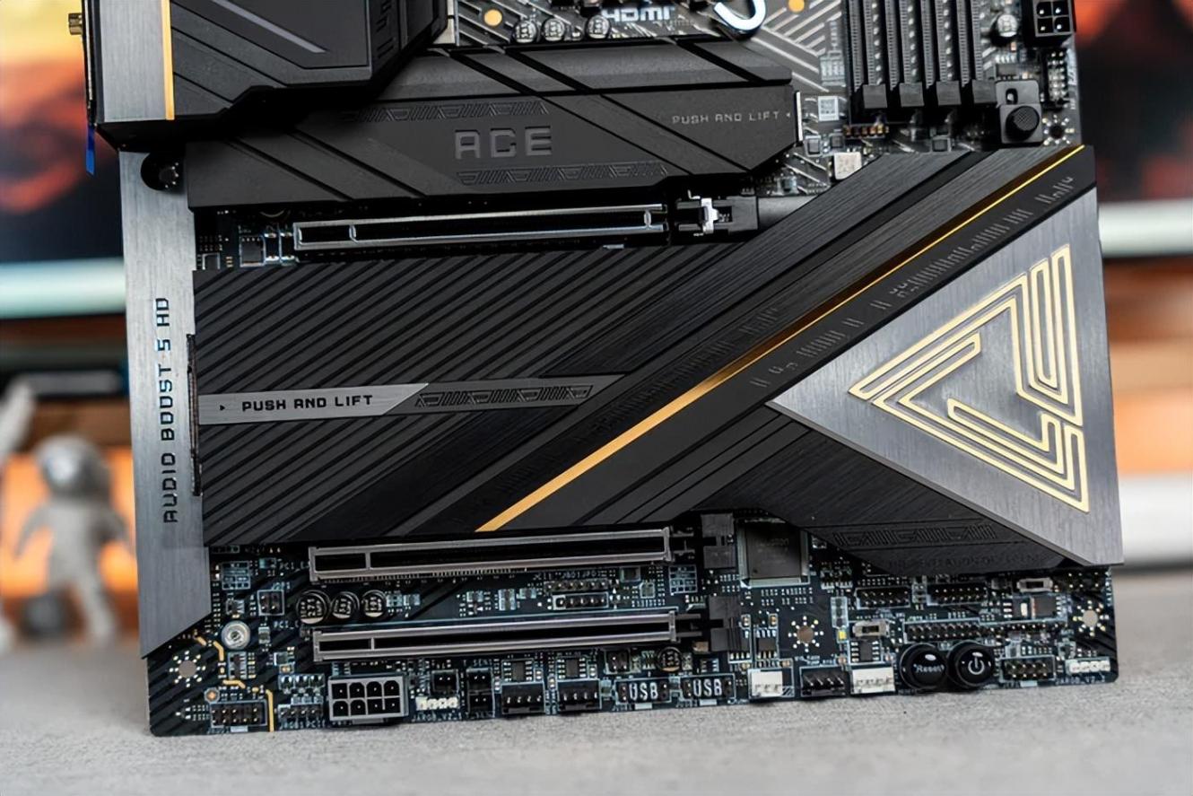 微星新一代MSI MEG Z890 ACE 戰(zhàn)神主板開箱分享