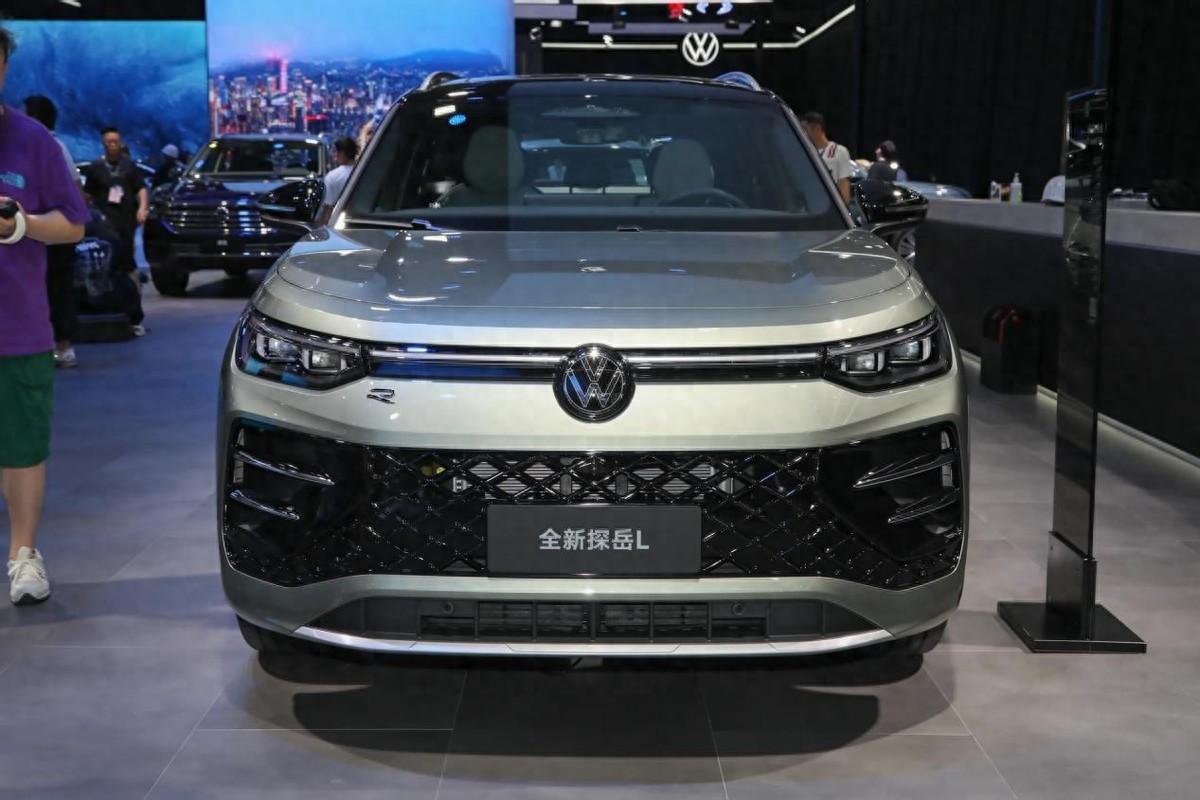 2種外觀3套動(dòng)力,軸距加長(zhǎng)60mm,搭大疆智駕,全新大眾探岳L亮相