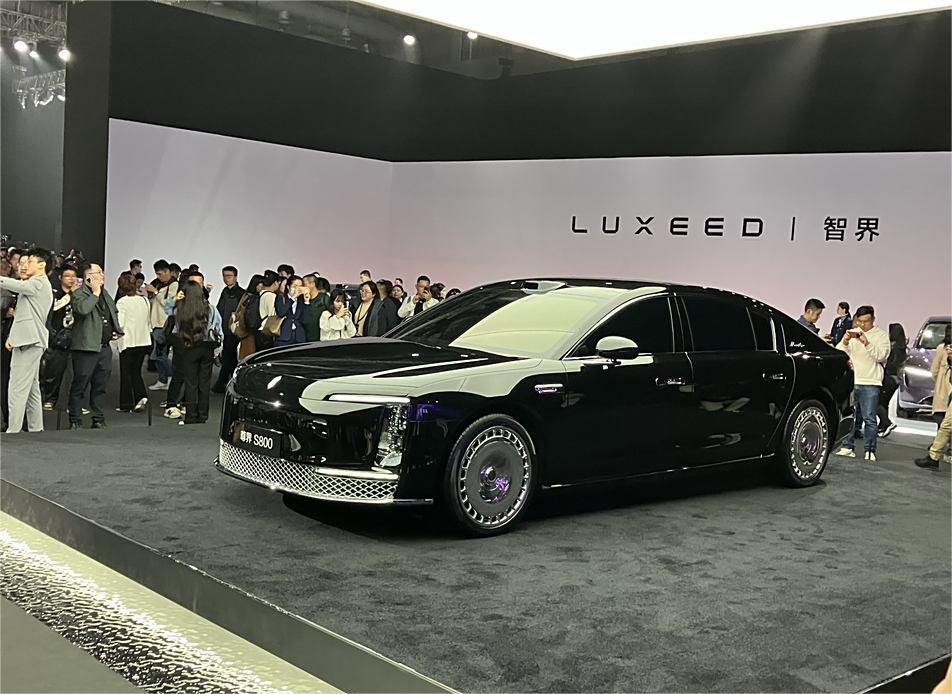 預計100萬起!尊界S800正式亮相,車長近5.5m/軸距近3.4m