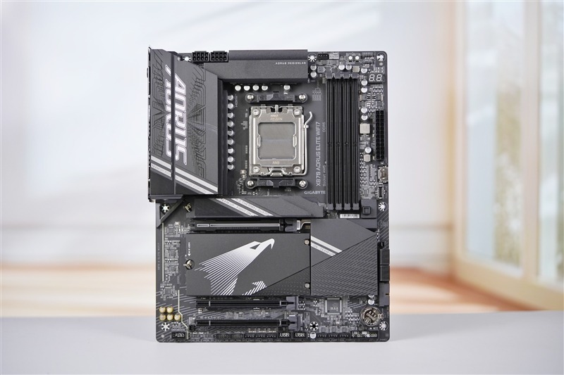 一鍵降低9ns延遲!技嘉小雕X870 AORUS ELITE WIFI7主板評測:僅售2K