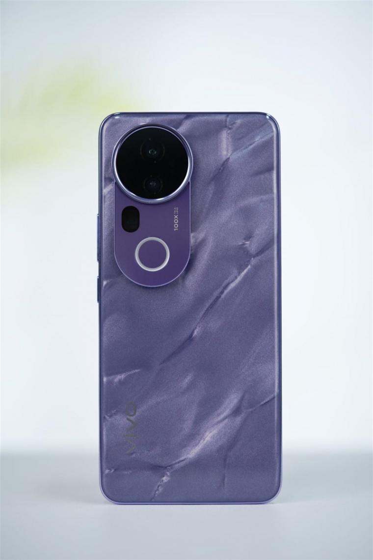 三千檔拍照天花板 表現(xiàn)直追旗艦!vivo S20 Pro深度測評:強(qiáng)到陌生