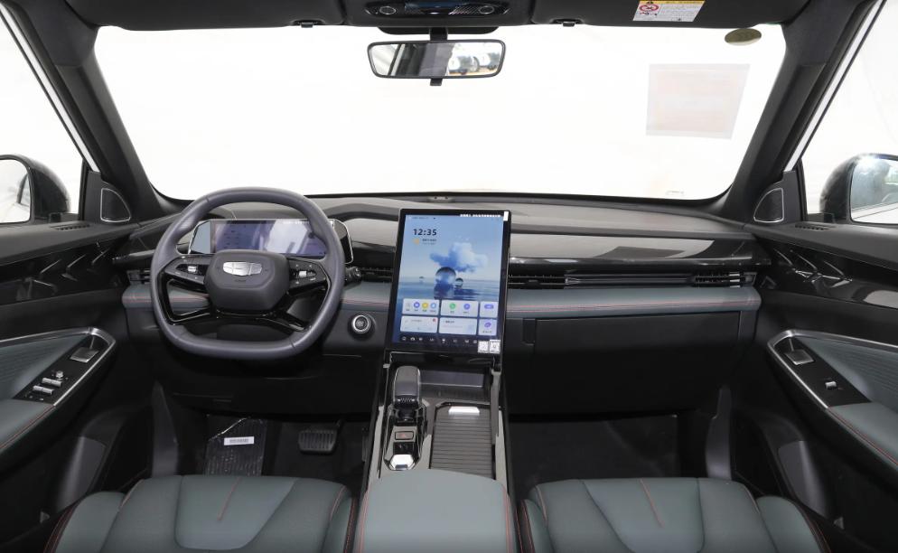 10萬級家用SUV,配高通8155芯片,吉利新博越產品力如何?