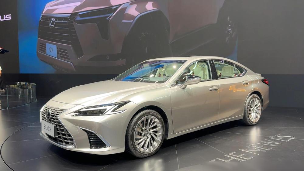 取消2.5L+8AT,配置升級(jí),內(nèi)外換新!新款雷克薩斯ES要爆發(fā)