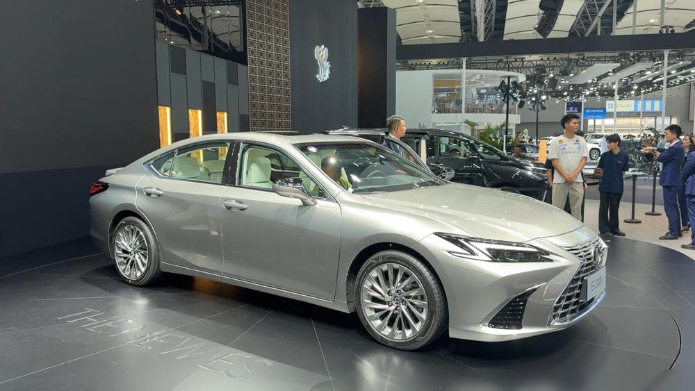 取消2.5L+8AT,配置升級(jí),內(nèi)外換新!新款雷克薩斯ES要爆發(fā)