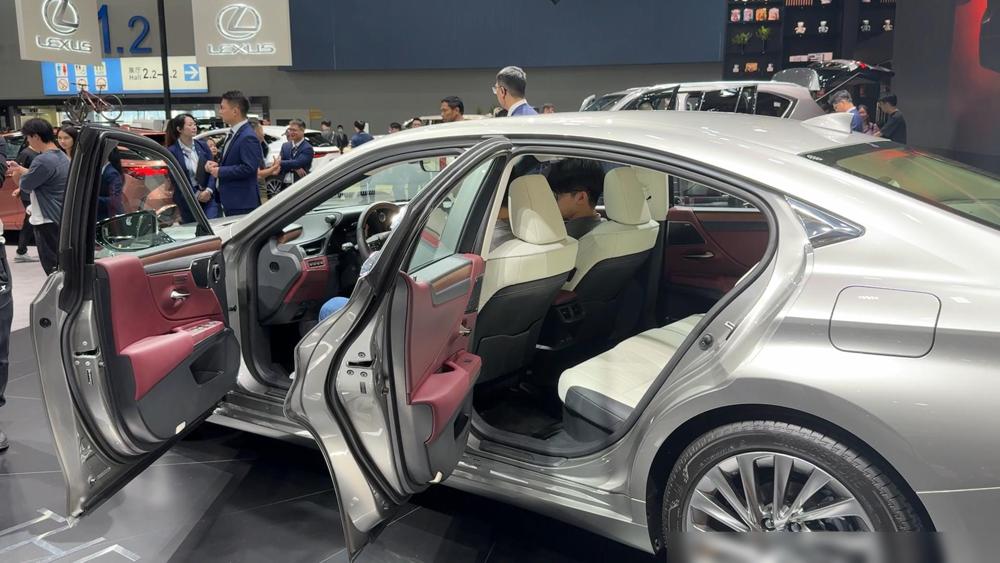 取消2.5L+8AT,配置升級(jí),內(nèi)外換新!新款雷克薩斯ES要爆發(fā)