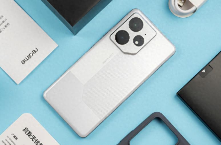 真我Neo7、紅米K80、iQOO Neo10怎么選?內(nèi)行人分析,選擇一目了然