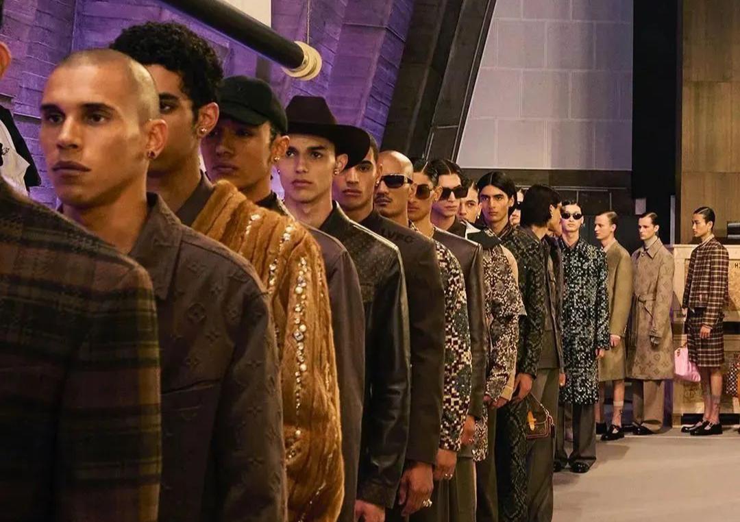 2024.12.18 | 阿里巴巴在日本推出電商APP“TAO”;Loewe缺席巴黎男裝周;戶外品牌猛犸象發(fā)布《共馳山雪》短片