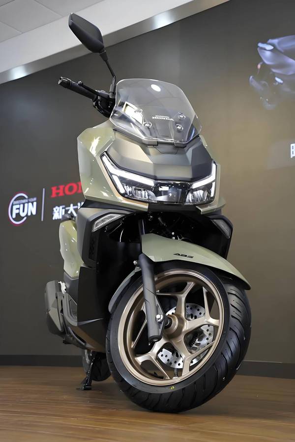 2025第一天,新大洲本田NS150GX開啟預(yù)售,三選一禮包可還行?