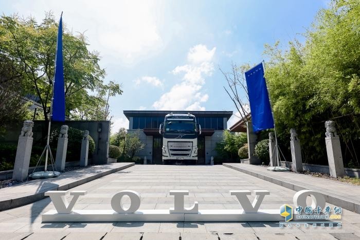 快運領域占鰲頭 沃爾沃FH 2025款入圍值得用戶信賴獎項評選