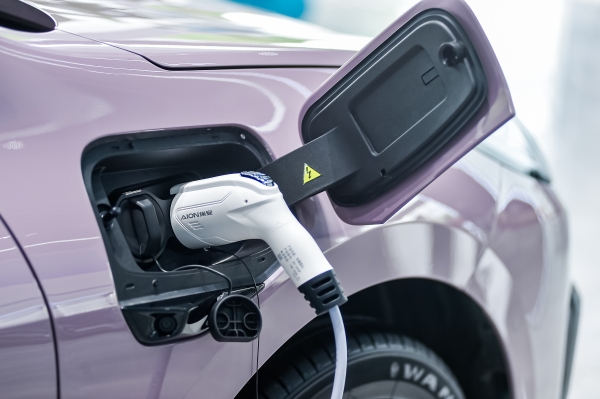 買電車看埃安RT,續航達成率超98%,還配激光雷達,13萬即可入手
