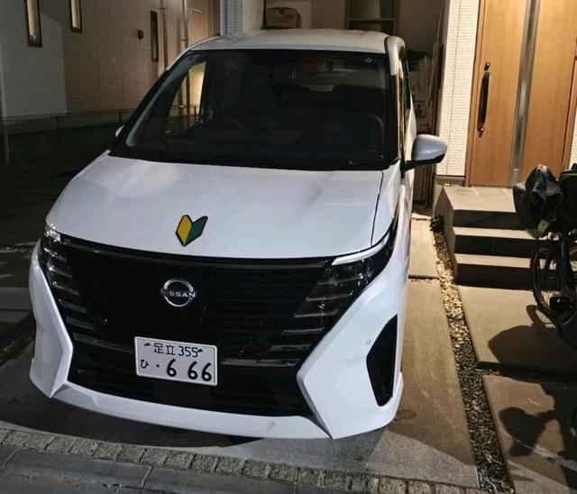 日產MPV來啦,主打家用大空間,實拍SERENA