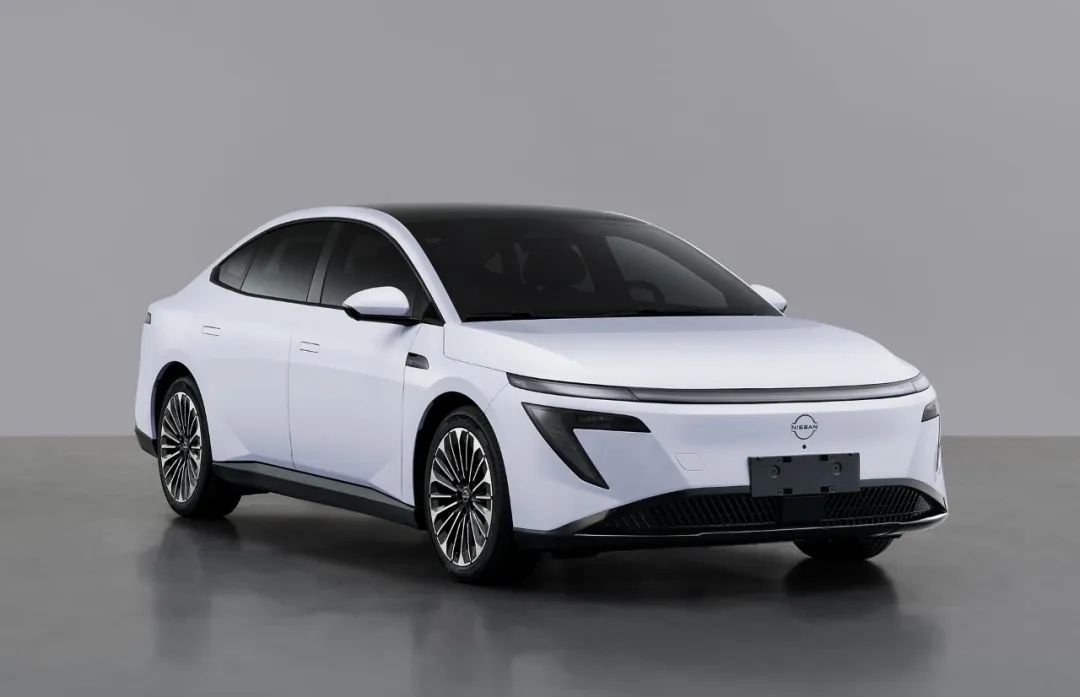 全新攬境再加長,日產用上高階智駕,沃爾沃版“領克08”來了!
