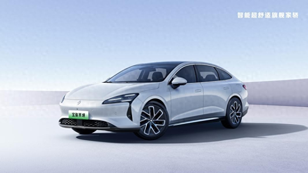 2025年上半年上市!寶駿全新轎車享境的內(nèi)飾諜照曝光