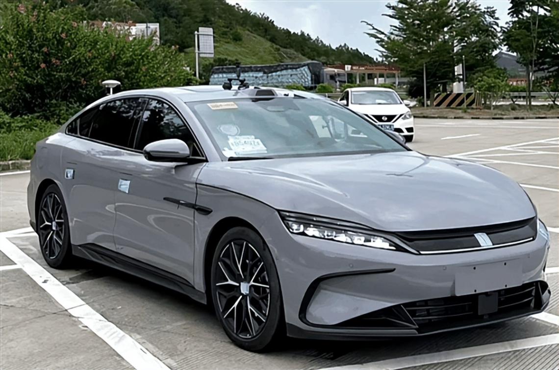 準備買車必看,2025年即將上市7款新能源轎車,國產車貴到買不起