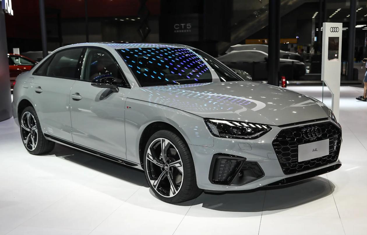 奧迪A4L vs 雷克薩斯ES:豪華轎車巔峰對決,誰才是你的最佳選擇?
