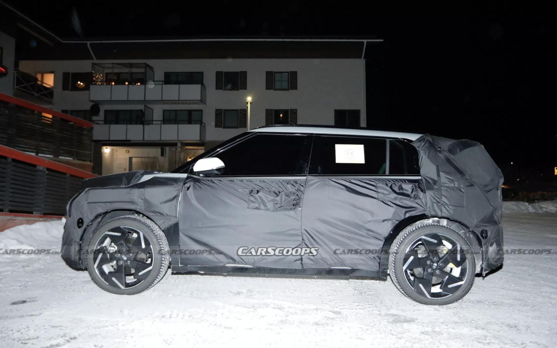 起亞EV3 GT實(shí)車曝光:雙電機(jī)四驅(qū)+超大電池,劍指Model Y?