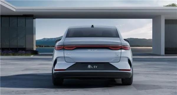 比亞迪秦L EV:11萬的驚艷,卷瘋新能源?你會心動嗎?