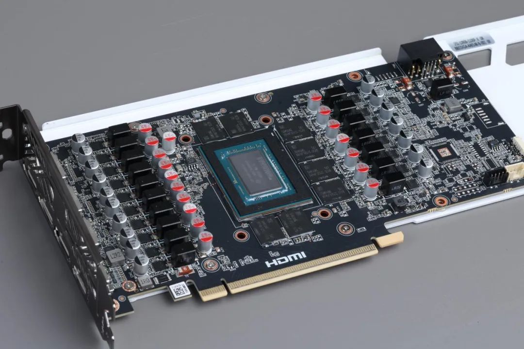 DLSS 4加成炫酷潮流,青春色彩不設限!索泰GeForce RTX 5070 Ti 16GB XGAMING OC顯卡